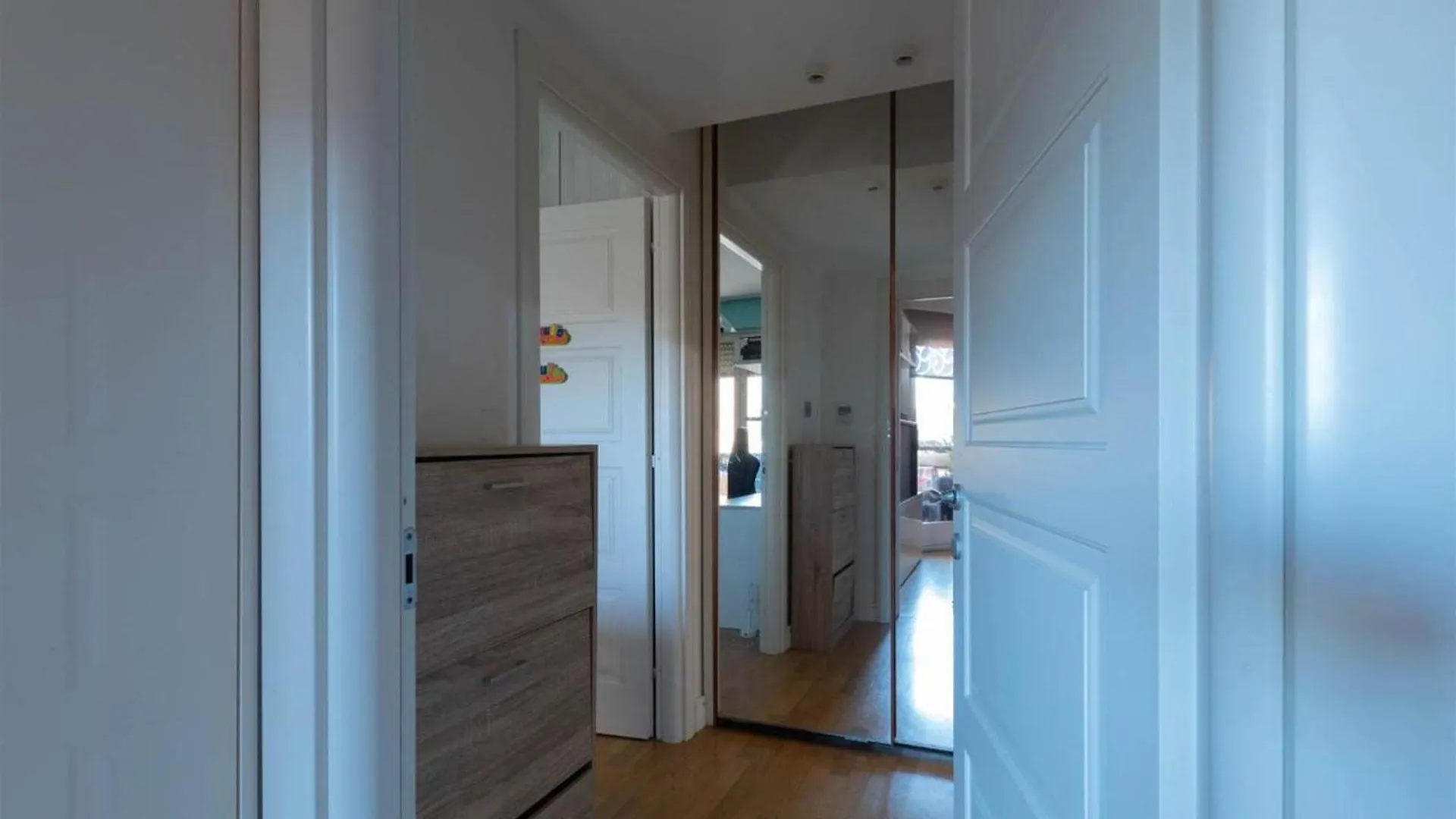Beautiful 1-Bed Apartment In Roma