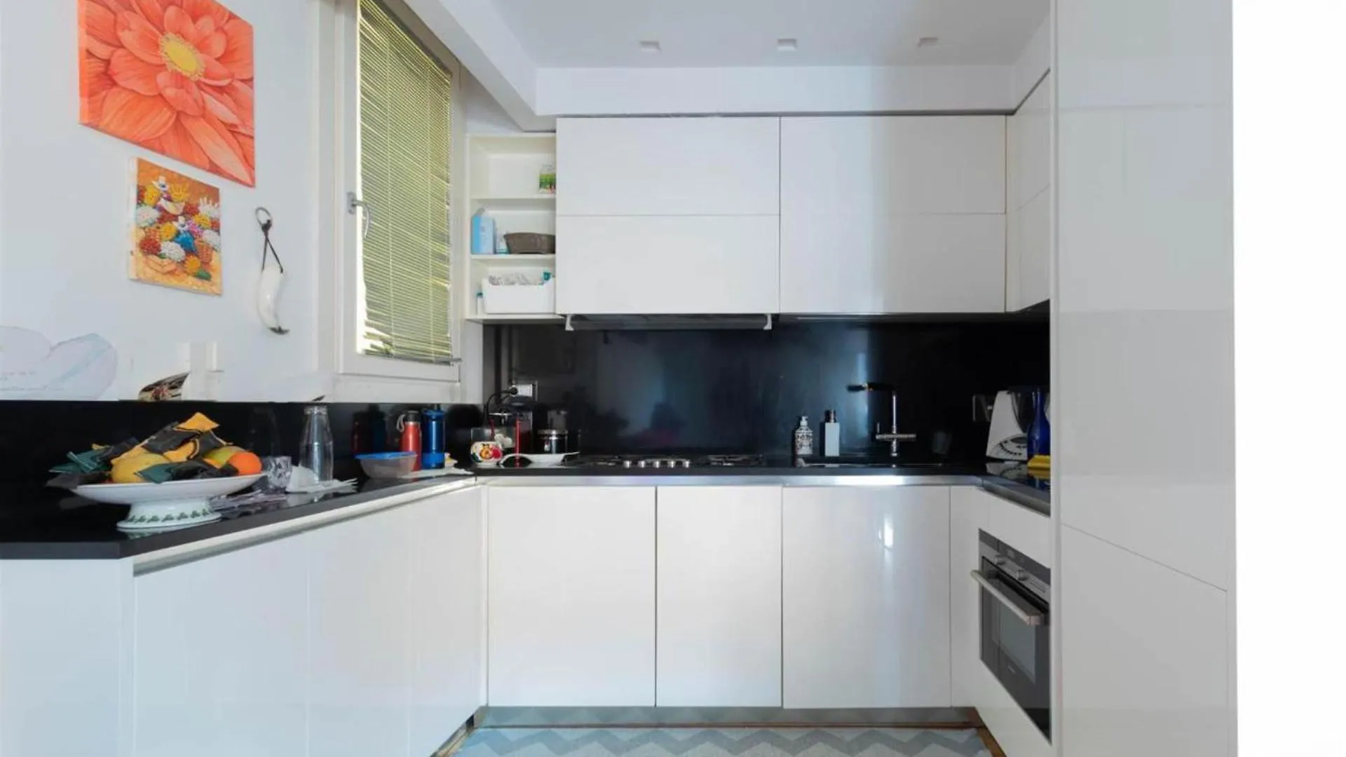 Beautiful 1-Bed Apartment In Roma Italy