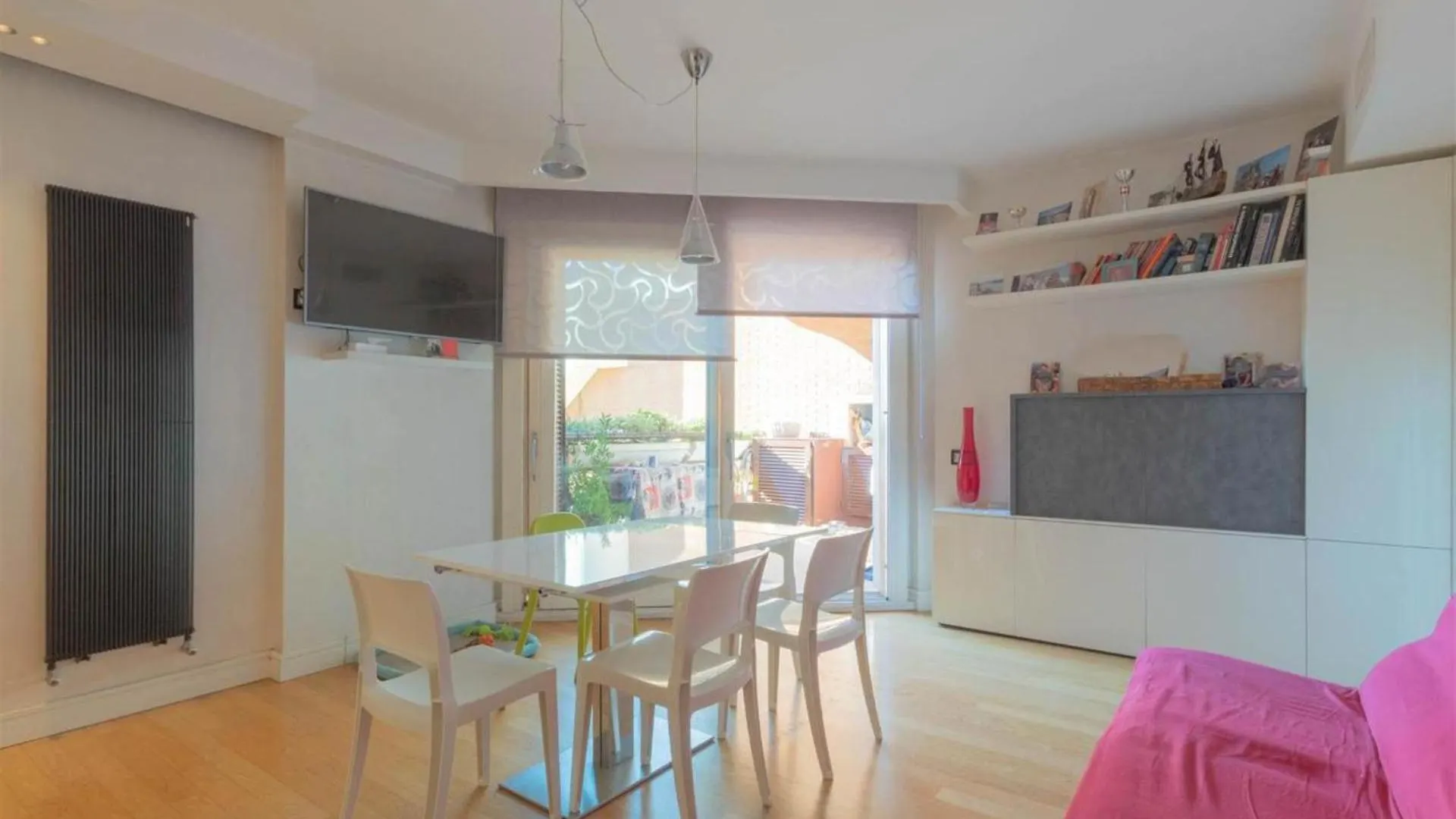 Beautiful 1-Bed Apartment In Roma  Rome